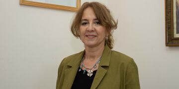 La nueva ministra de Educación de Jujuy, María Teresa Bovi, prometió sostener un criterio de diálogo abierto tanto con docentes como con los padres de los alumnos.