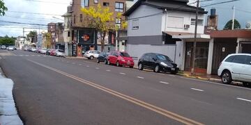 Por decreto se prohíbe el estacionamiento vehicular a 45° la avenida Santa Fe en Posadas