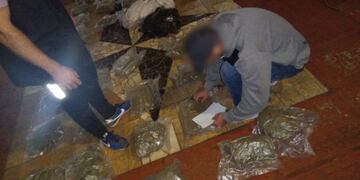 Secuestraron 33 kilogramos de marihuana en Jardín América.