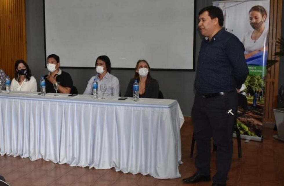 Se lanzó la Escuela Municipal de Oficios en Montecarlo