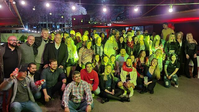 Los empleados de La Peruana recibieron el día del Empleados de Comercio festejando.