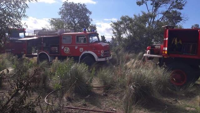 Encontraron el cuerpo de un adolescente de 17 años entre los campos incendiados.