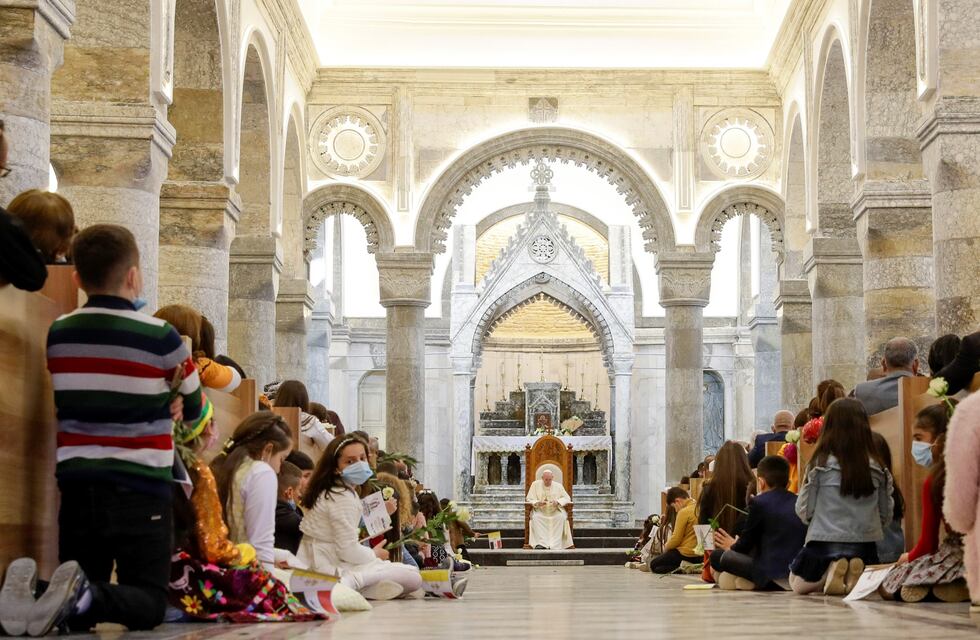 El Papa en Irak: Francisco le dijo “no al terrorismo” y pidió que “las mujeres sean respetadas y defendidas”