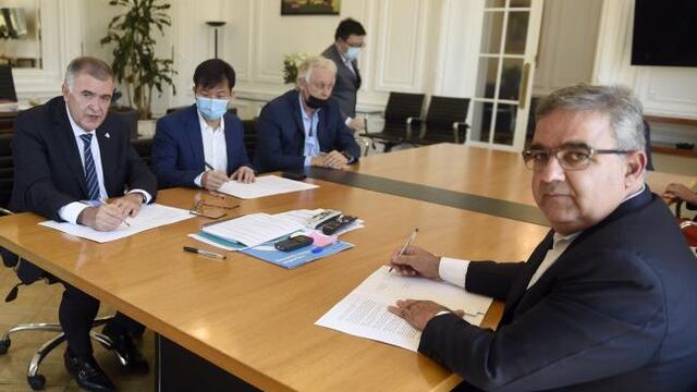 Jalil se reunió con Jaldo  representantes de una empresa China.