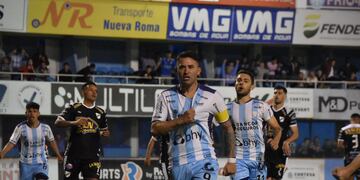 Bieler, autor del primero y tercero de los goles de Atlético de Rafaela