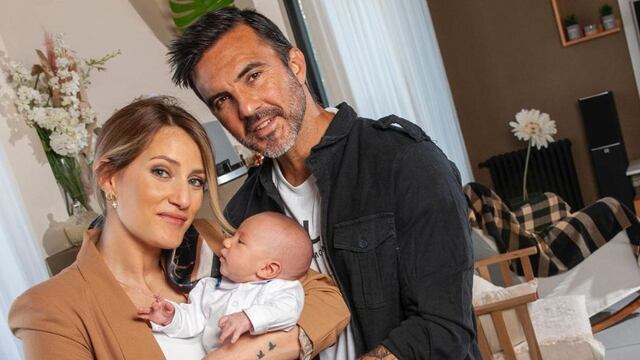 Mica Viciconte y Fabián Cubero felices junto a Luca.