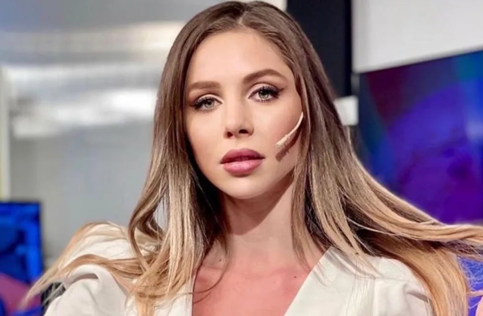 Romina Malaspina lució un look total black y enamoró a sus seguidores con un detalle que no pasa desapercibido