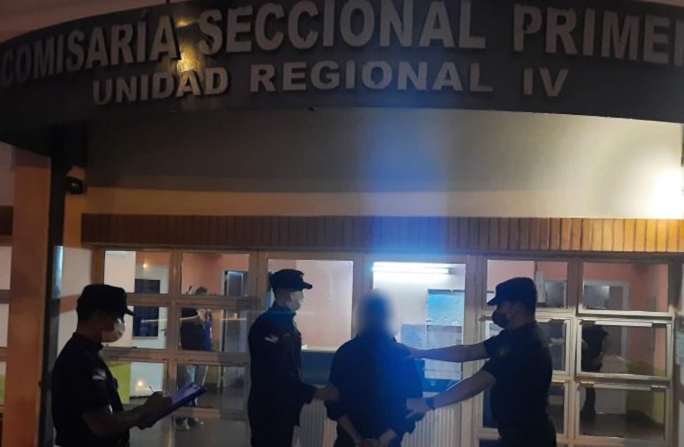 Tras varios días prófugo, se entregó el sospechoso de un asesinato a puñaladas en Puerto Rico