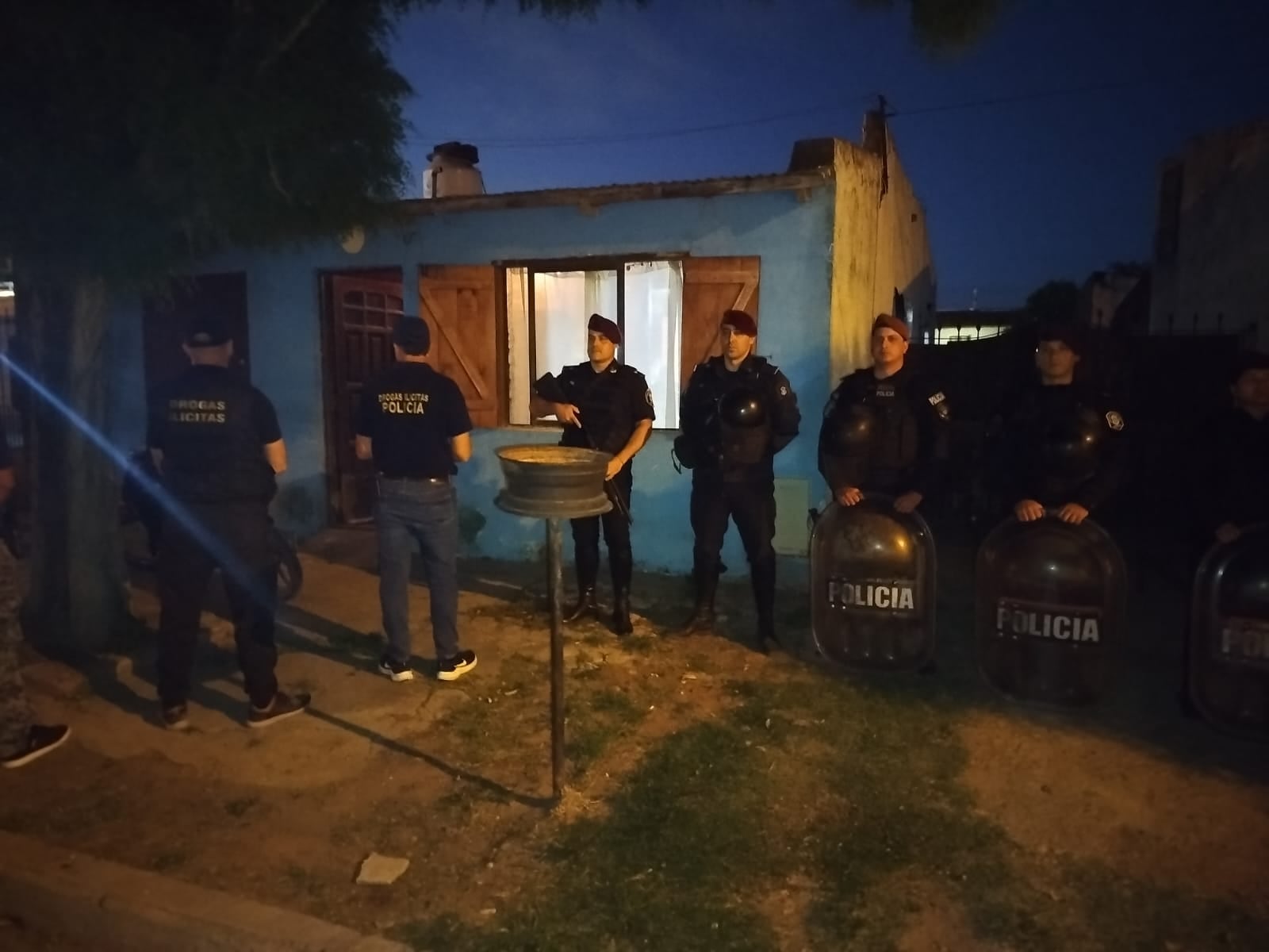 Tres Arroyos: allanamiento positivo por drogas