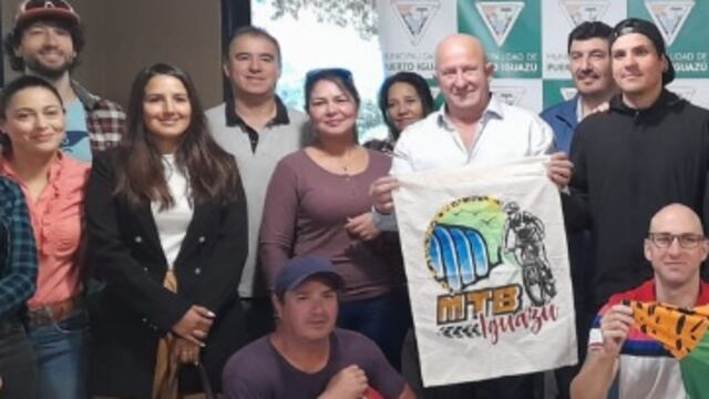Entregan personería jurídica a la Asociación de Ciclistas de Puerto Iguazú.