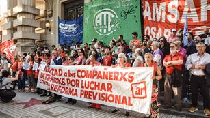 Los sindicatos se reunieron este miércoles en la sede local del Gobierno santafesino.