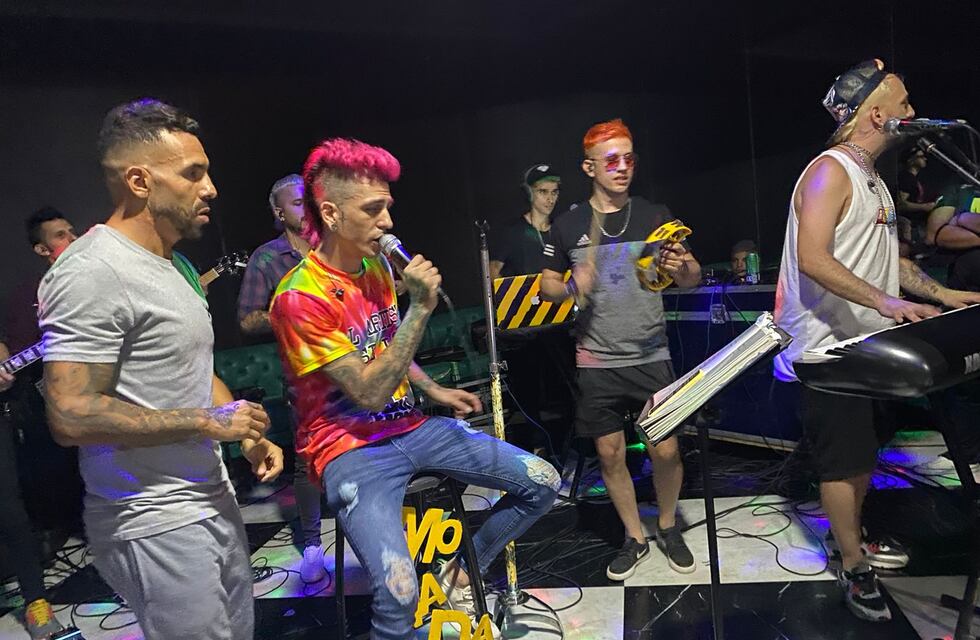 Boca: Carlos Tevez subió un video donde se escucharon canticos contra Juan Román Riquelme