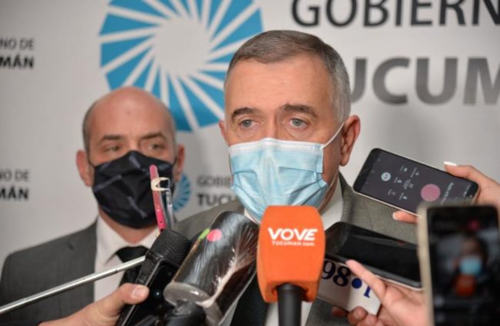 Confirmaron que el gobernador Osvaldo Jaldo analiza junto a los ministros un aumento a los estatales