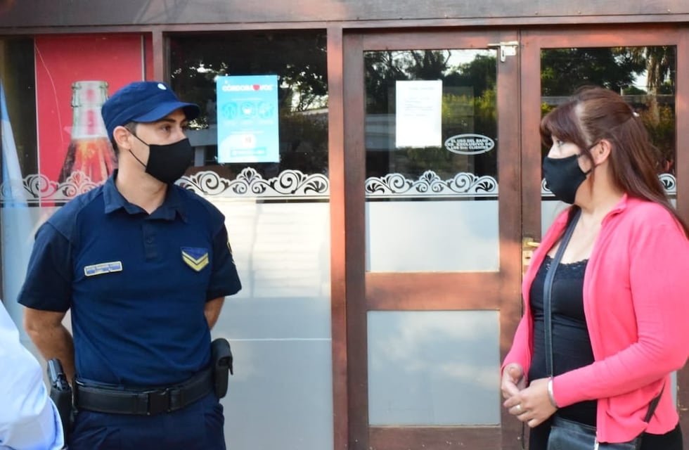 Colonia Caroya: sufrió un infarto mientras manejaba y un policía la salvó