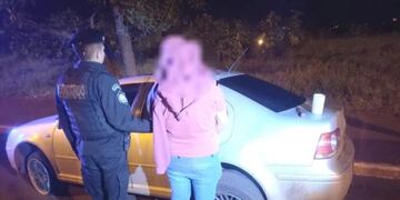 Un conductor alcoholizado enfrentó con un cuchillo a la Policía y fue detenido - Aristóbulo del Valle