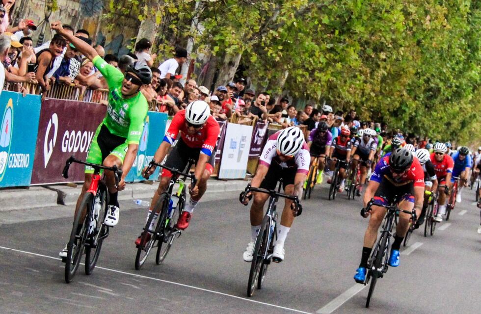 Vuelta Ciclística de Mendoza 2023: Juan Pablo Dotti ganó la etapa 6 y hoy se trepa en Alta Montaña