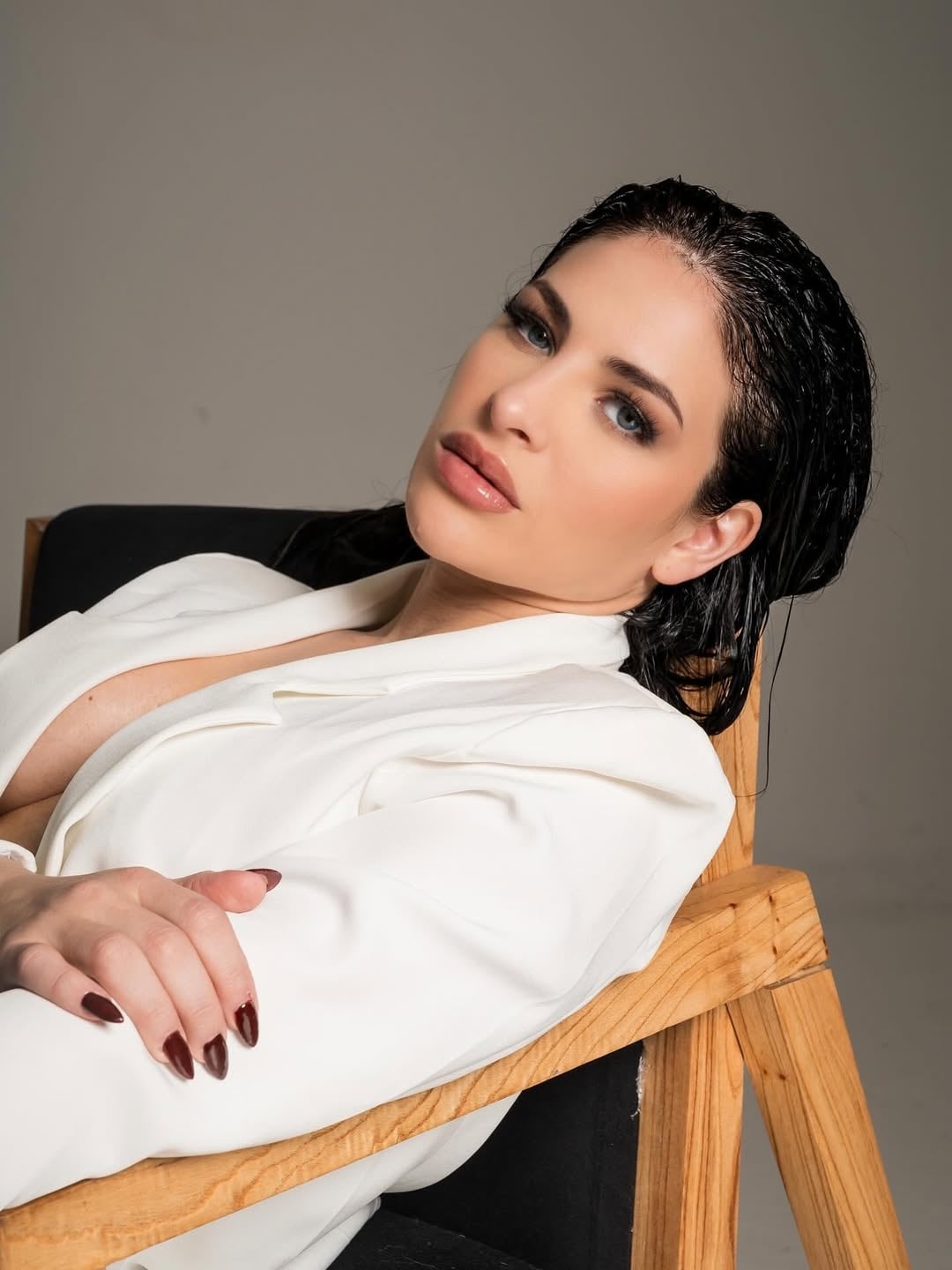 Chiara de Gran Hermano cautivó corazones con un saco sastrero y sin ropa interior