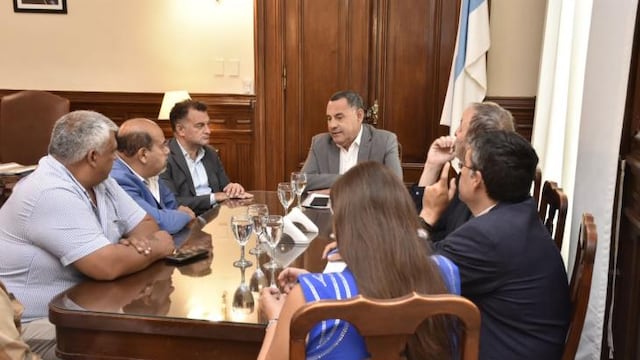 Autoridades provinciales y gremialistas destacaron el avance en el diálogo paritario.