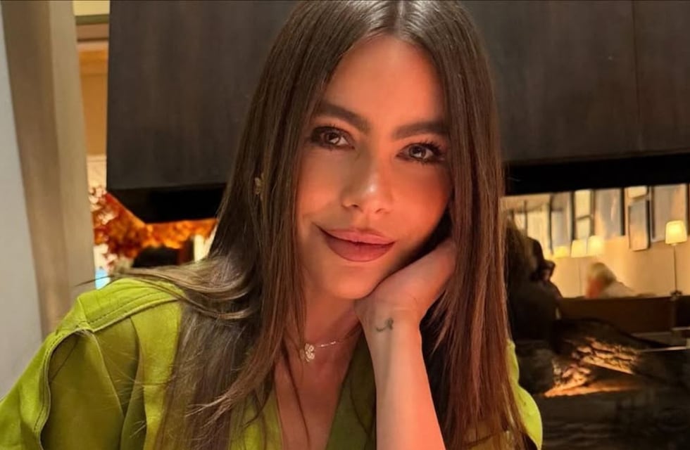 A los 53 años, Sofía Vergara dio cátedra de estilo con un corset del color de la temporada