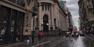 El microcentro quedó empapado por las precipitaciones registradas desde el viernes.
