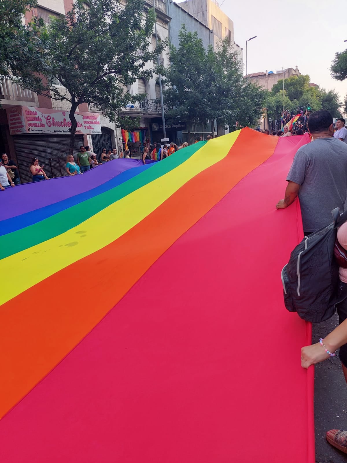 Multitudinaria Marcha del Orgullo en Córdoba. (La Voz)
