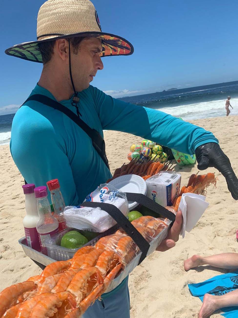 Vendedores en las playas de Brasil (Gentileza Érica Bojar)