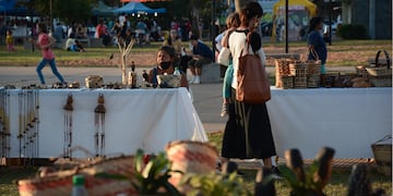 Este fin de semana, Puerto Iguazú se viste de feria.