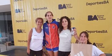 Elizabeth Noriega natación adaptada Arroyito