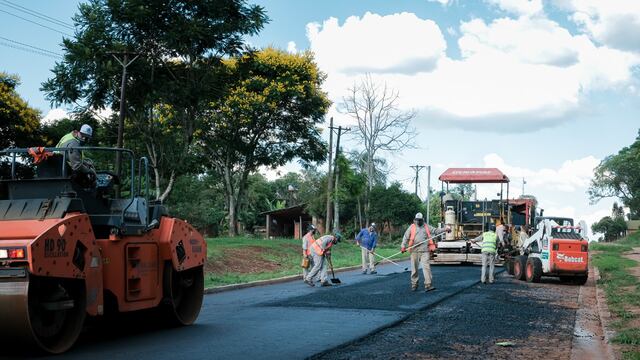 San Pedro: trabajan en el asfaltado de la Av. Nicanor del municipio