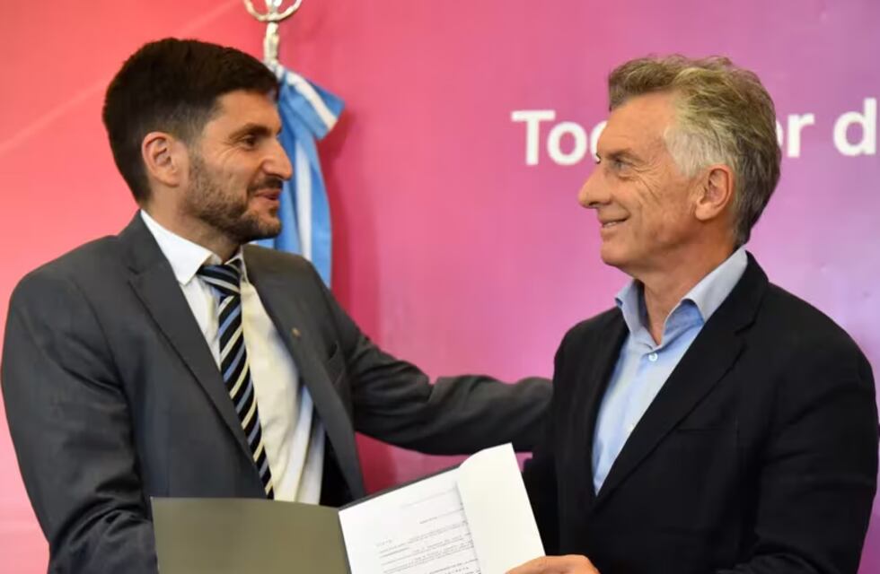 Mauricio Macri arribó a Rosario y elogió a Maximiliano Pullaro: “Quiero felicitarlo por la valentía”