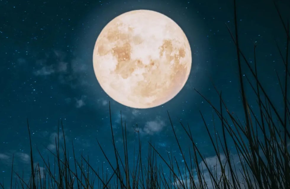 Superluna de octubre 2025: el ritual más efectivo para atraer dinero y prosperidad, según tu signo