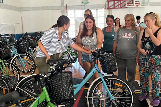 Chaves Municipio entregó 132 bicicletas del programa “Pedaleá la Provincia”