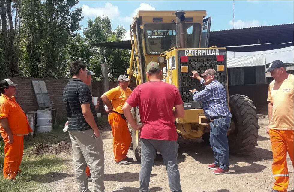 SEOM capacitó en mantenimiento y manejo de equipos pesados