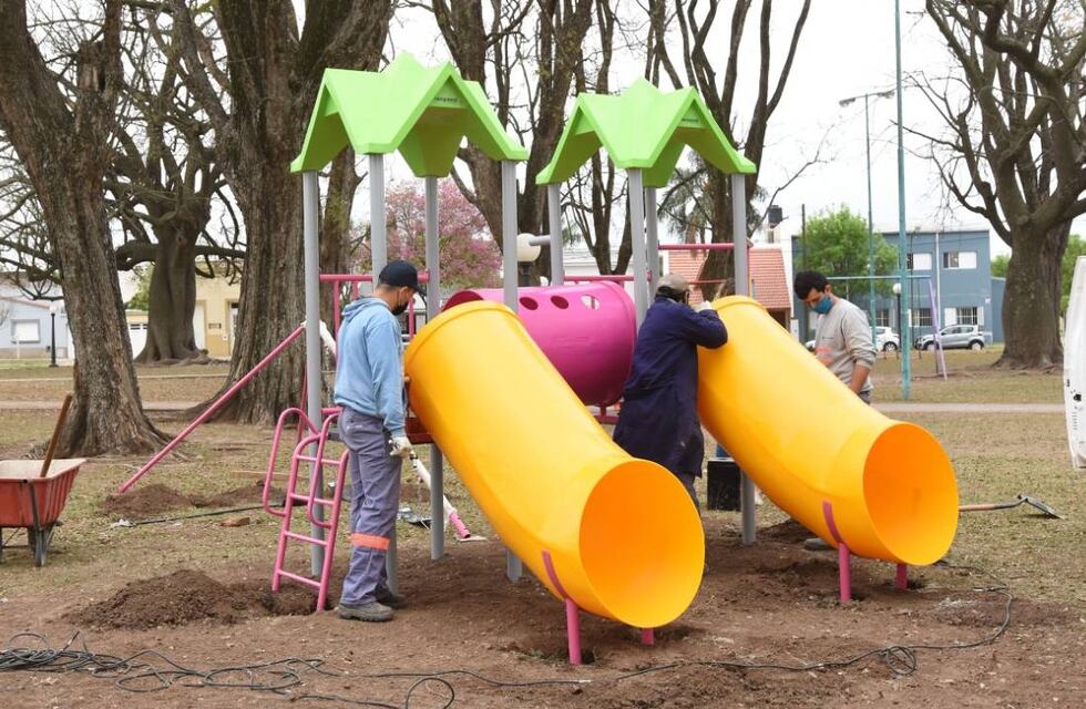 Licitan juegos para plazas rafaelinas por casi 14 millones de pesos