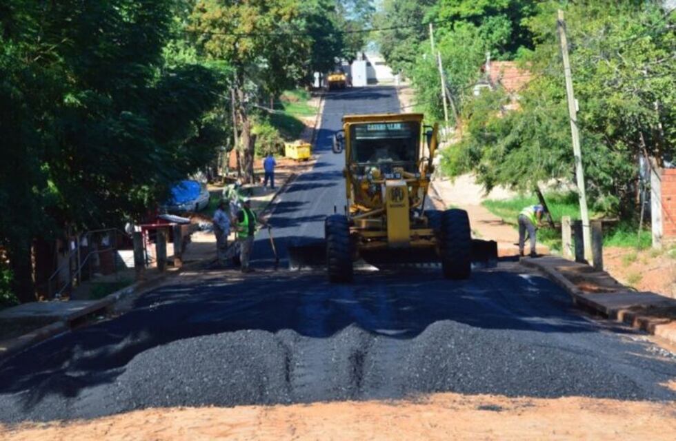 Asfaltarán las calles de Itaembé Guazú mediante un convenio con IProDHa