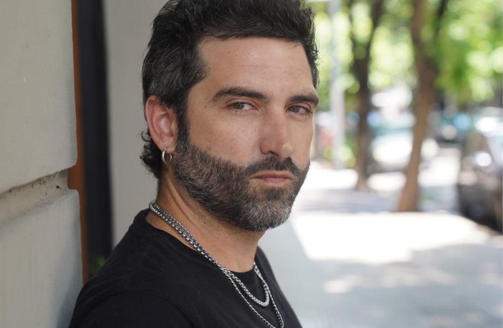 Investigan a un psicólogo influencer por acoso tras una polémica frase al aire: “Siempre que viene una chica linda…”