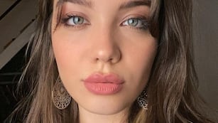 Las fotos ultra sensuales de Malena Narvay con escote en primer plano