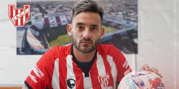 El nuevo delantero de Instituto, Joaquín Molina, puso la firma (Prensa Instituto).