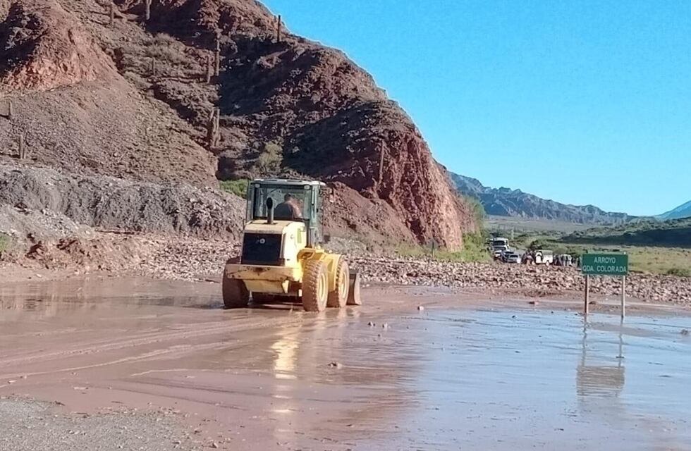 Tormentas dificultan el tránsito por la ruta 9 hacia el norte de Jujuy