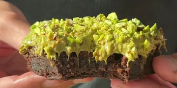 Cómo hacer el brownie estilo Dubai.