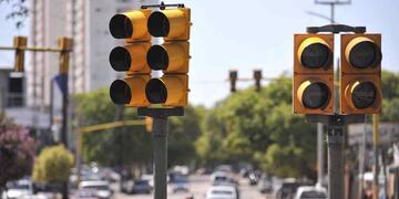 Semáforos sin funcionar por culpa de la delincuencia.