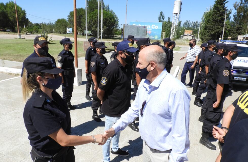 Verano 2021:  recibieron a los efectivos que participarán del Operativo Sol en Pehuen Co