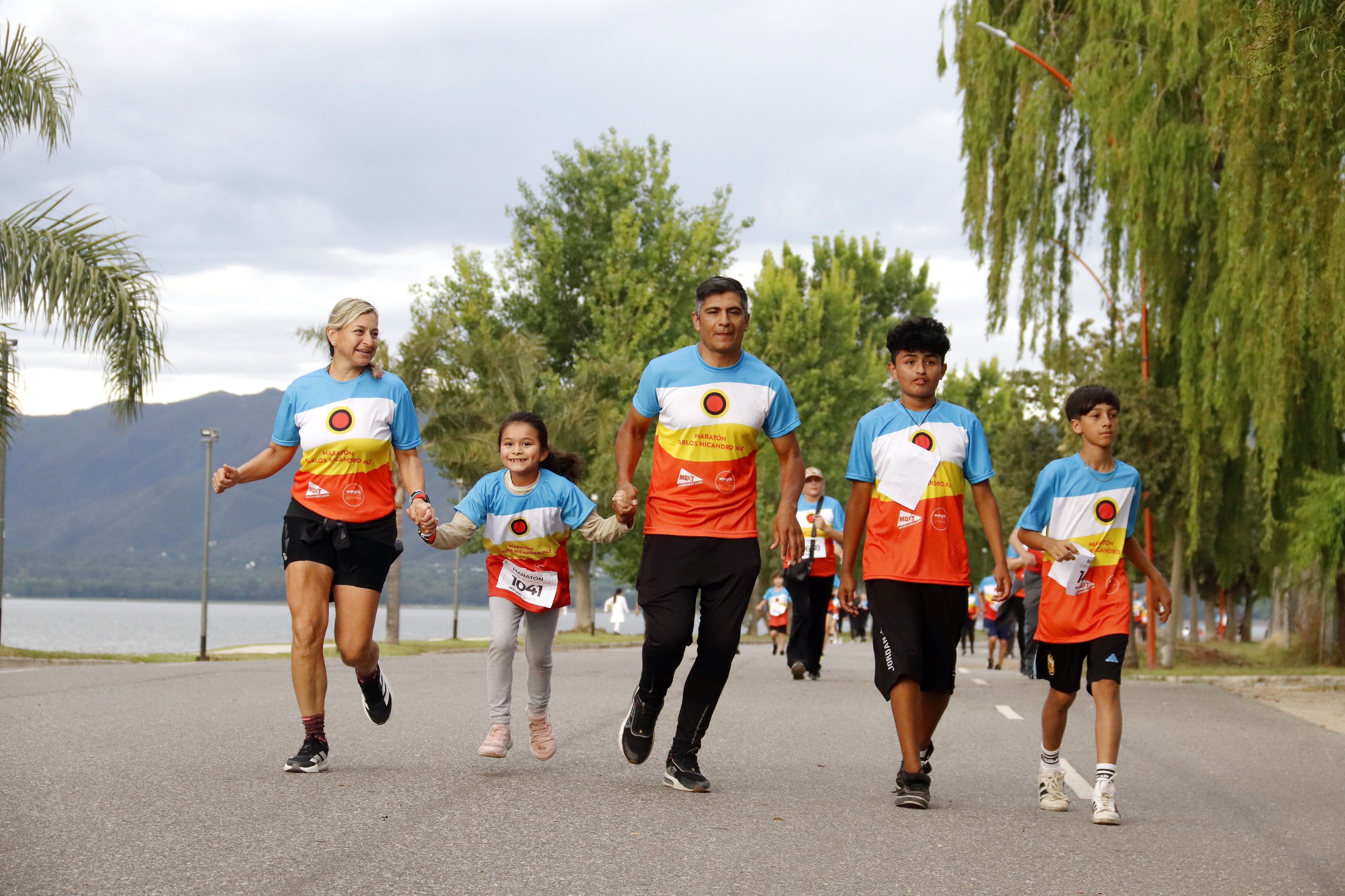 Éxito total en la Maratón “Carlos Nicandro Paz”: más de 700 participantes disfrutaron del deporte y la vida en comunidad