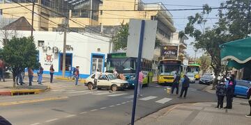 Accidente vial dejó como saldo a un automovilista herido de levedad.