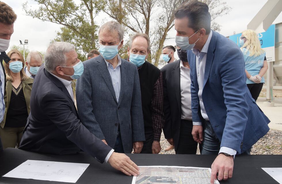 Juan Schiaretti habilitó la obra Cloaca Máxima e Instalaciones Complementarias para Zona Sur de Arroyito