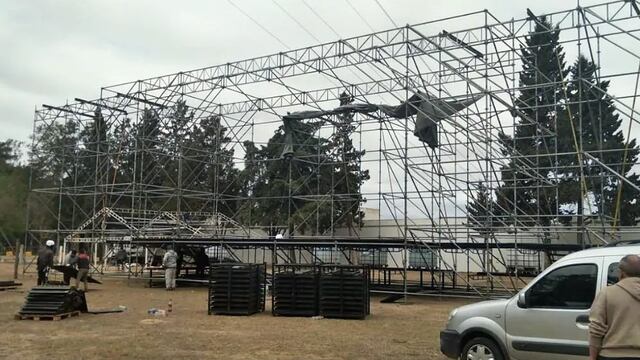 Escenario Costanera Río Xanaes Día de la Primavera