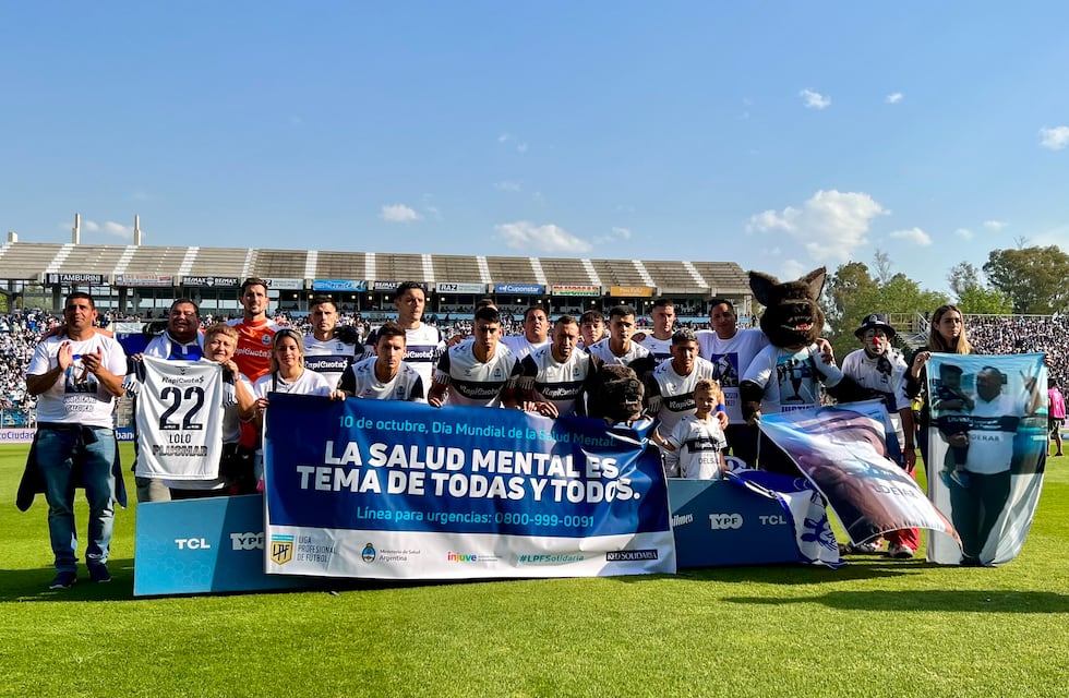 El homenaje de Gimnasia para Lolo Regueiro antes del encuentro con San Lorenzo