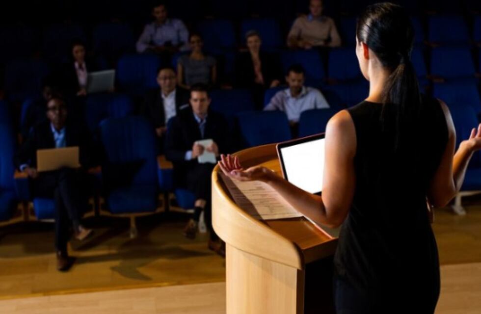 ¿Miedo para hablar en público?: los expertos de Harvard dan 10 consejos
