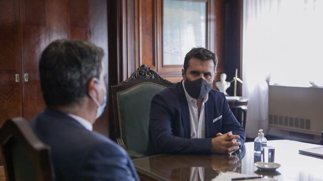 “Es destacable el compromiso de Capitanich de buscar junto con Nación las mejores soluciones en materia energética para los habitantes de Chaco”, sostuvo Martínez.