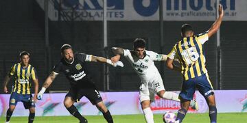 Sarmiento superó a Central por goleada en Junín.